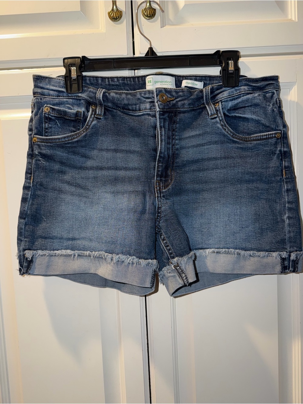 Re Generation Celebrity Pink Mid-Rise Frayed Hem Blue Denim Shorts Size 13